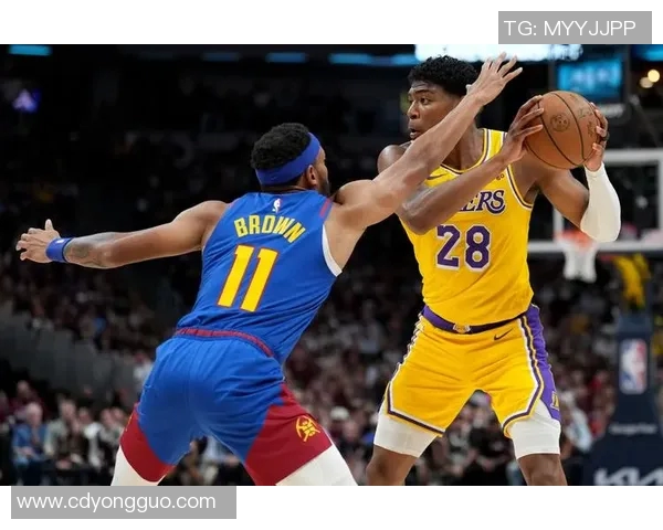 2012年季后赛湖人与掘金的激烈对决回顾与精彩瞬间分析