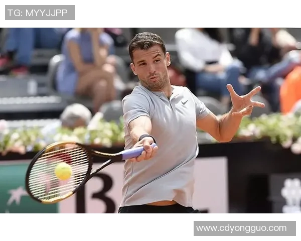 小德与蒂姆激战再续网坛传奇对决引发球迷热议与期待 小德与蒂姆激战再续网坛传奇对决引发球迷热议与期待