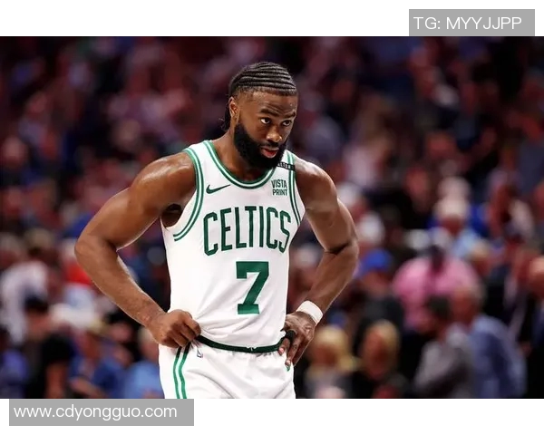 杰伦布朗：从新星到领袖的成长之路与篮球哲学探讨