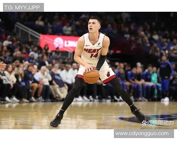 泰勒希罗在NBA赛季中的崛起与挑战分析