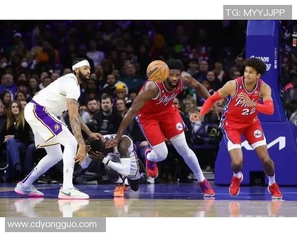 费城76人对阵洛杉矶湖人夏季联赛精彩回顾与赛后分析 费城76人对阵洛杉矶湖人夏季联赛精彩回顾与赛后分析