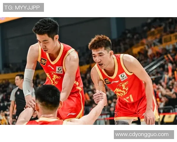 上海篮球队个人能力深度解析与发展潜力探讨 上海篮球队个人能力深度解析与发展潜力探讨