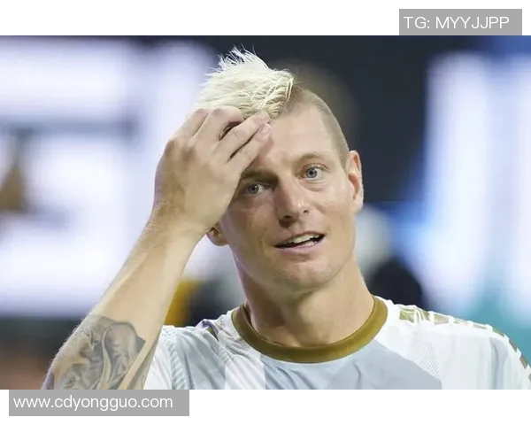 克罗斯：从中场指挥官到足球战术革新的引领者